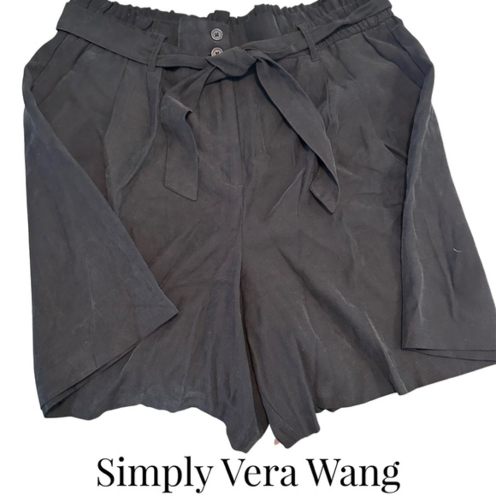 Simply Vera wang high-waisted black trouser shorts - pleats and tie belt‎